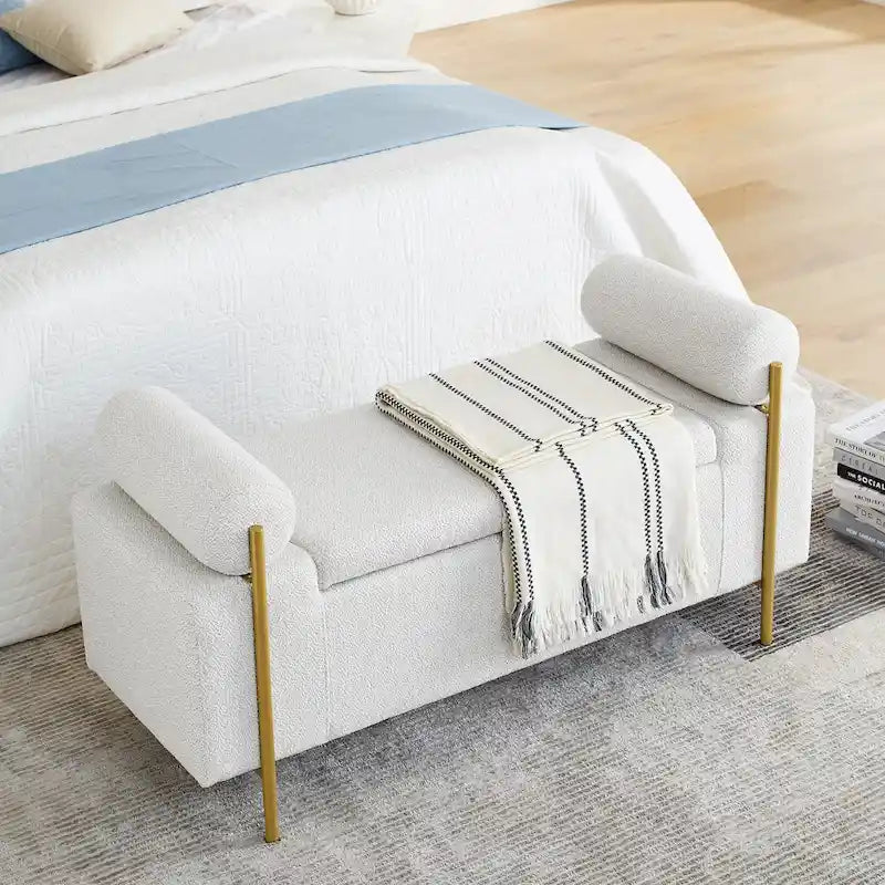 Banc de rangement Harper en lin avec accoudoirs cylindriques et pieds en métal doré