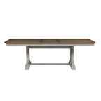 Table de salle à manger avec tréteaux, chaises et banc blanc antique, style ferme revisité