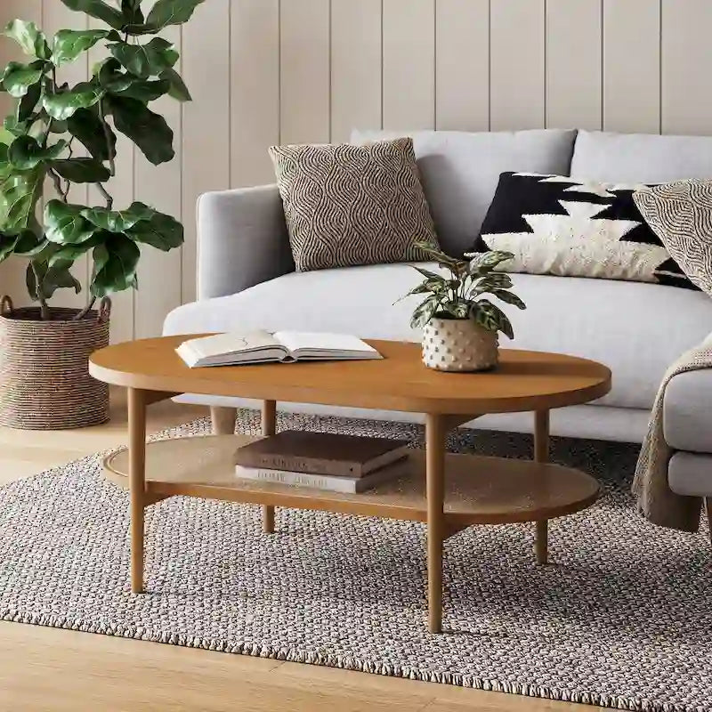 Table basse ovale à 2 niveaux Sonia Bohemian en bois clair avec étagère de rangement en rotin