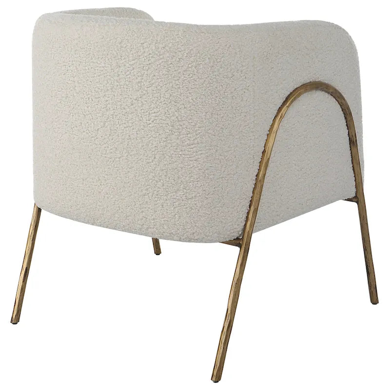 Fauteuil d'appoint Jacobsen blanc cassé et peau de mouton - 27L x 28,5H x 27P
