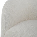 Fauteuil d'appoint Jacobsen blanc cassé et peau de mouton - 27L x 28,5H x 27P
