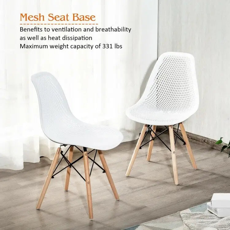 Chaise creuse moderne en plastique avec pieds en bois