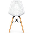 Chaise creuse moderne en plastique avec pieds en bois