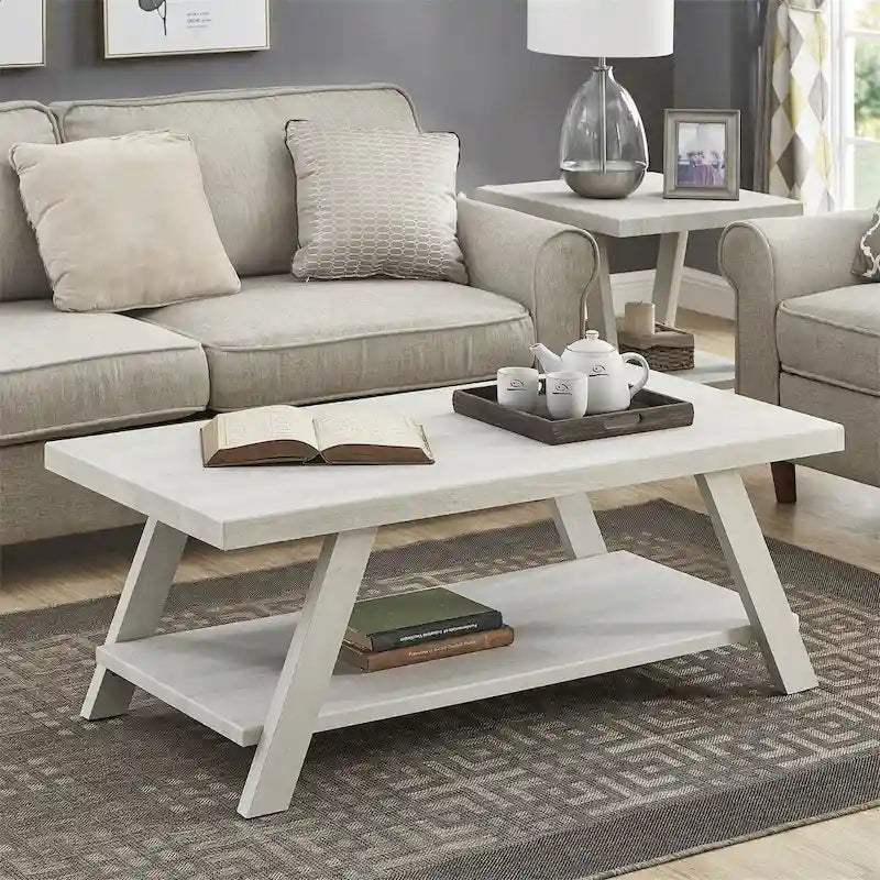 Table basse contemporaine en bois avec étagère