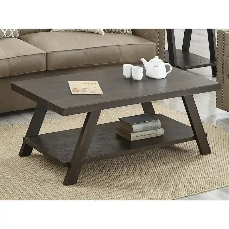 Table basse contemporaine en bois avec étagère