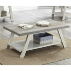 Table basse contemporaine en bois avec étagère