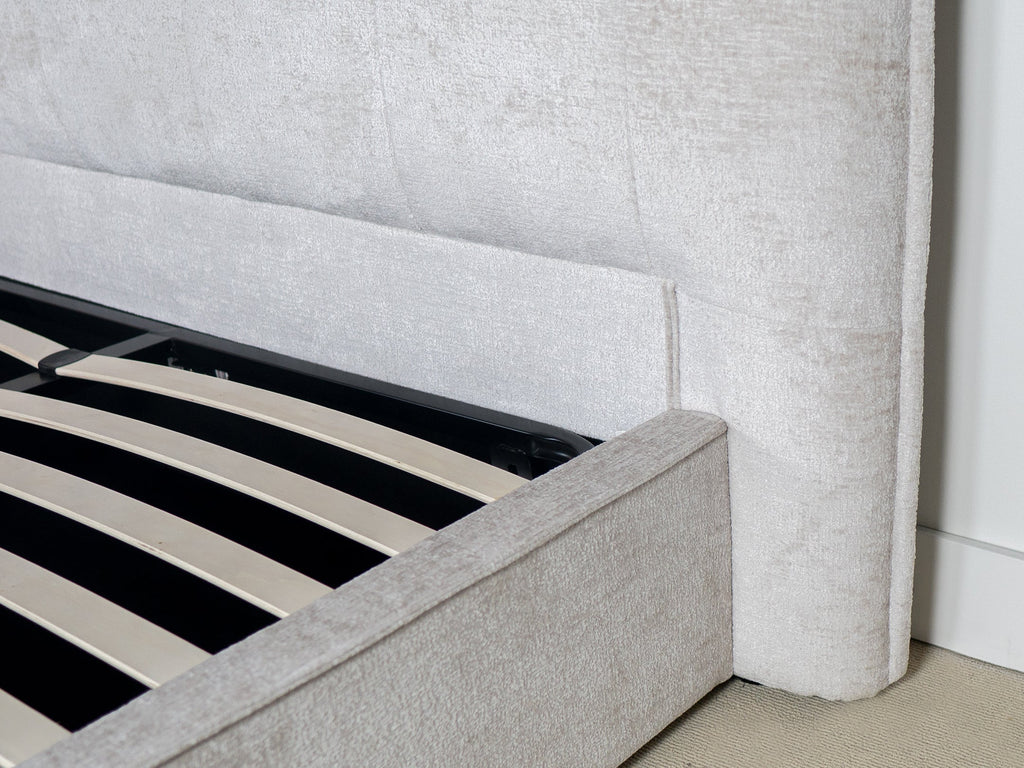 Cotton Upholstered Storage Bed with Lift-Up Compartment for Bedroom